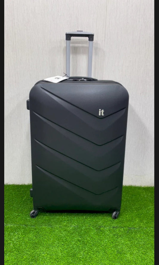 Unveiling the IT Luggage Chevron 4w Hardside Trolley