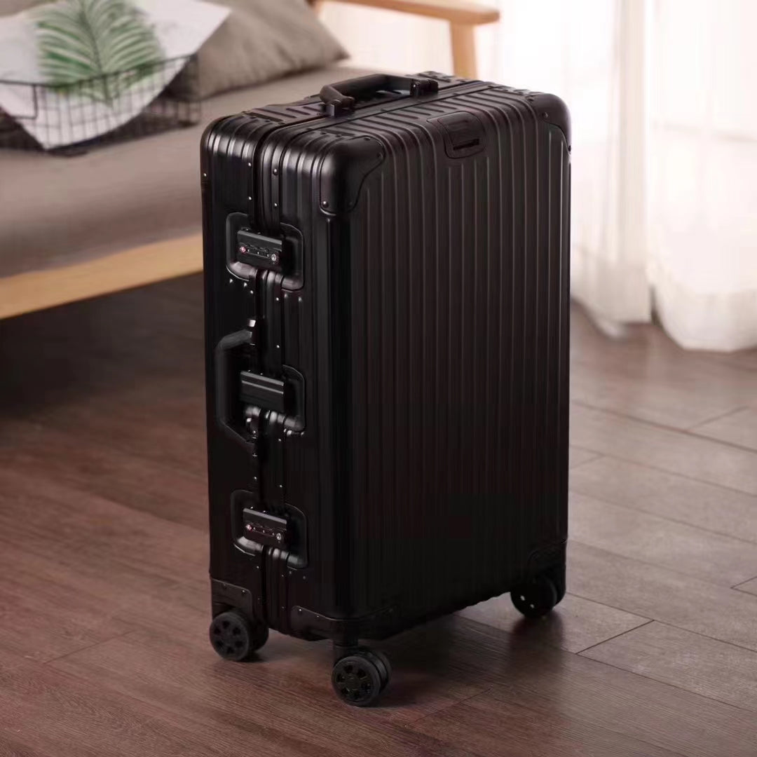 ALUMINIUM luggage 28” 4w trolley