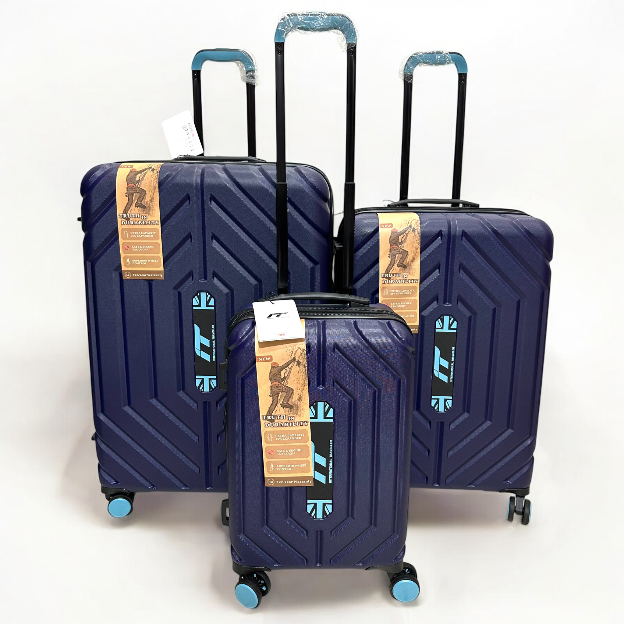 IT LUGGAGE International traveller 4w hardside trolley Branded Luggage .pk