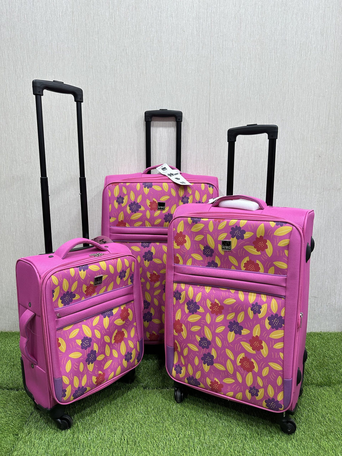 KREA MALETA Magenta Garden 4w Soft Side Luggage